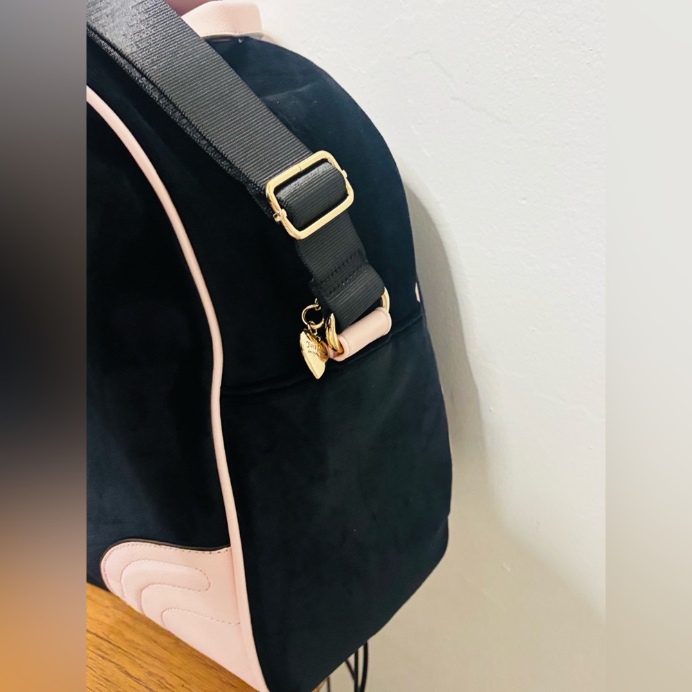 Juicy Couture Black & Pink Velour Queen Of Everything Weekender Duffle Bag NWT - Picture 9 of 13